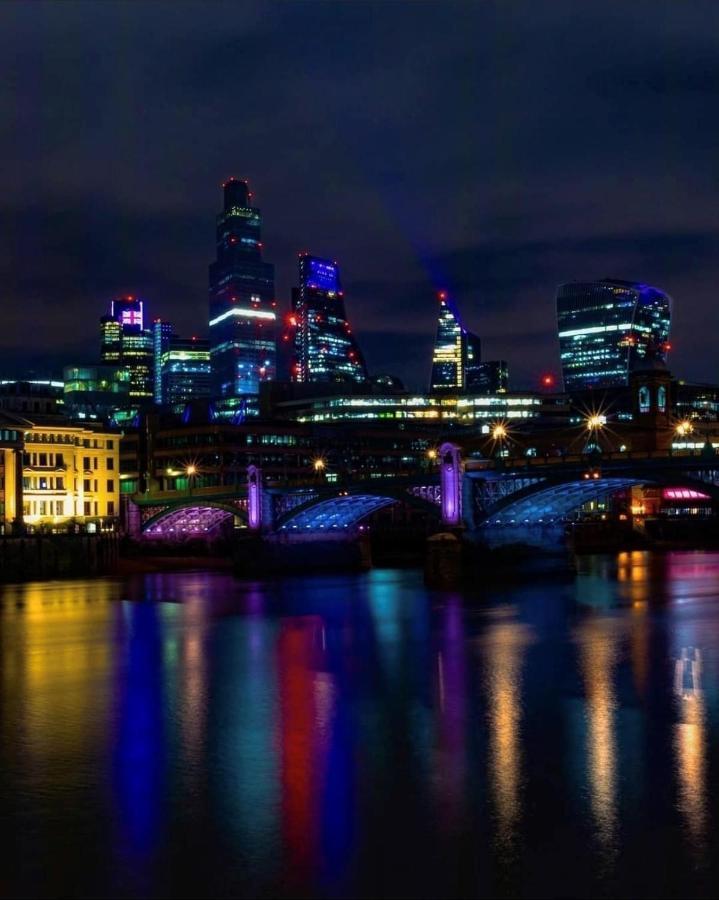 Cool Place 02 Academy Londen Buitenkant foto